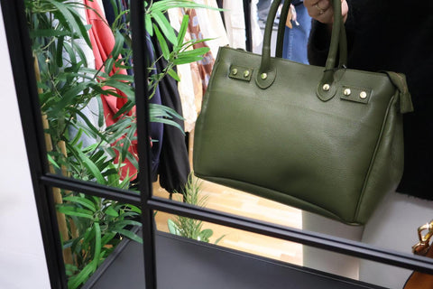 Top handle-väska i äkta skinn