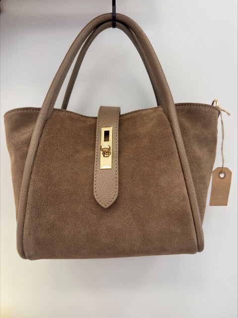 Zamschväska med extra axelrem